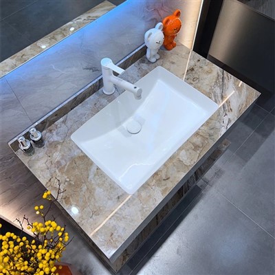 Klassisk skiferskab til badeværelset